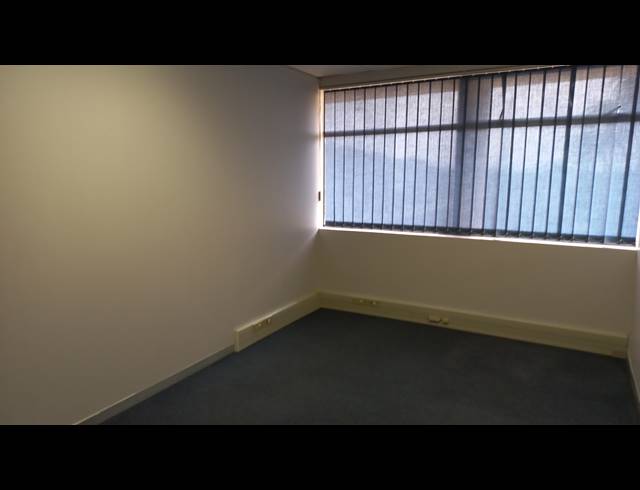 532M² BUSINESS TO LET IN BEREA WEST